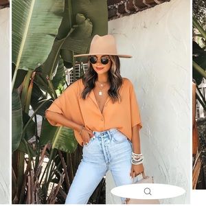 VICI Peach Evelin Button Down Blouse NWOT